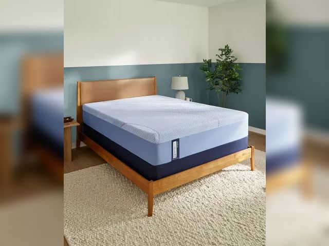 Posturepedic Hybrid Edleston 12" Firm Tight Top Mattress Set - Queen Split
