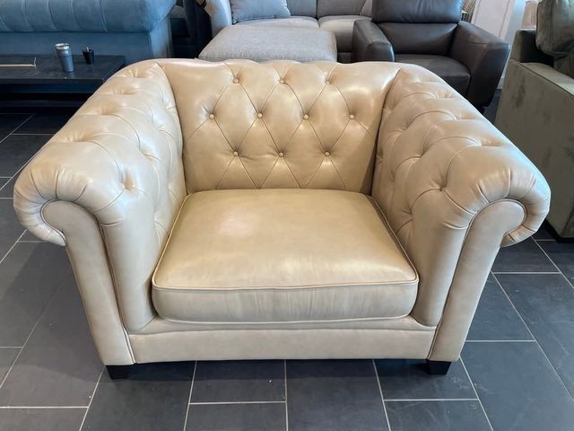 Ciarah Chesterfield Leather Chairs.